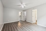 Photo - Glen Forest Apartments