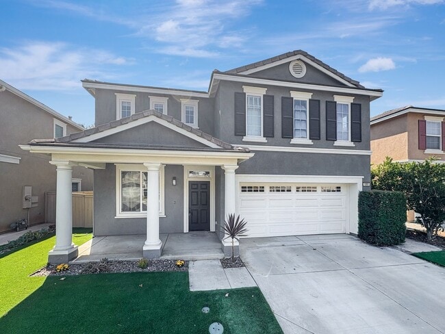 Stunning 4B/2.5BA House in Vista! - Stunning 4B/2.5BA House in Vista!