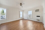 Studio, 1BA - 325SF - 265 S Manhattan Pl