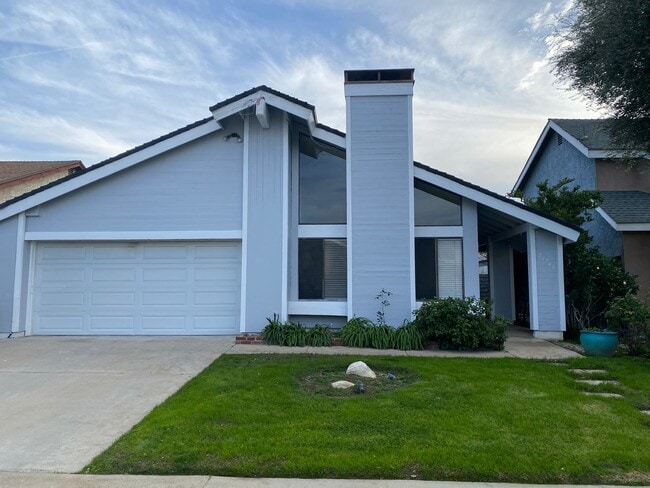 Single story 3 bed, 2 bath pool home - Single story 3 bed, 2 bath pool home
