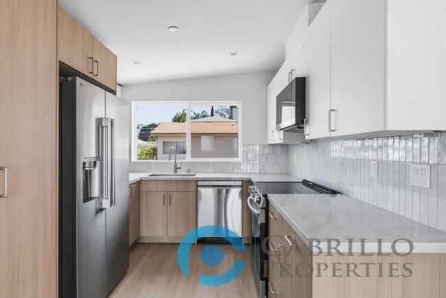 Photo - 6640 Valjean Ct Unit 2