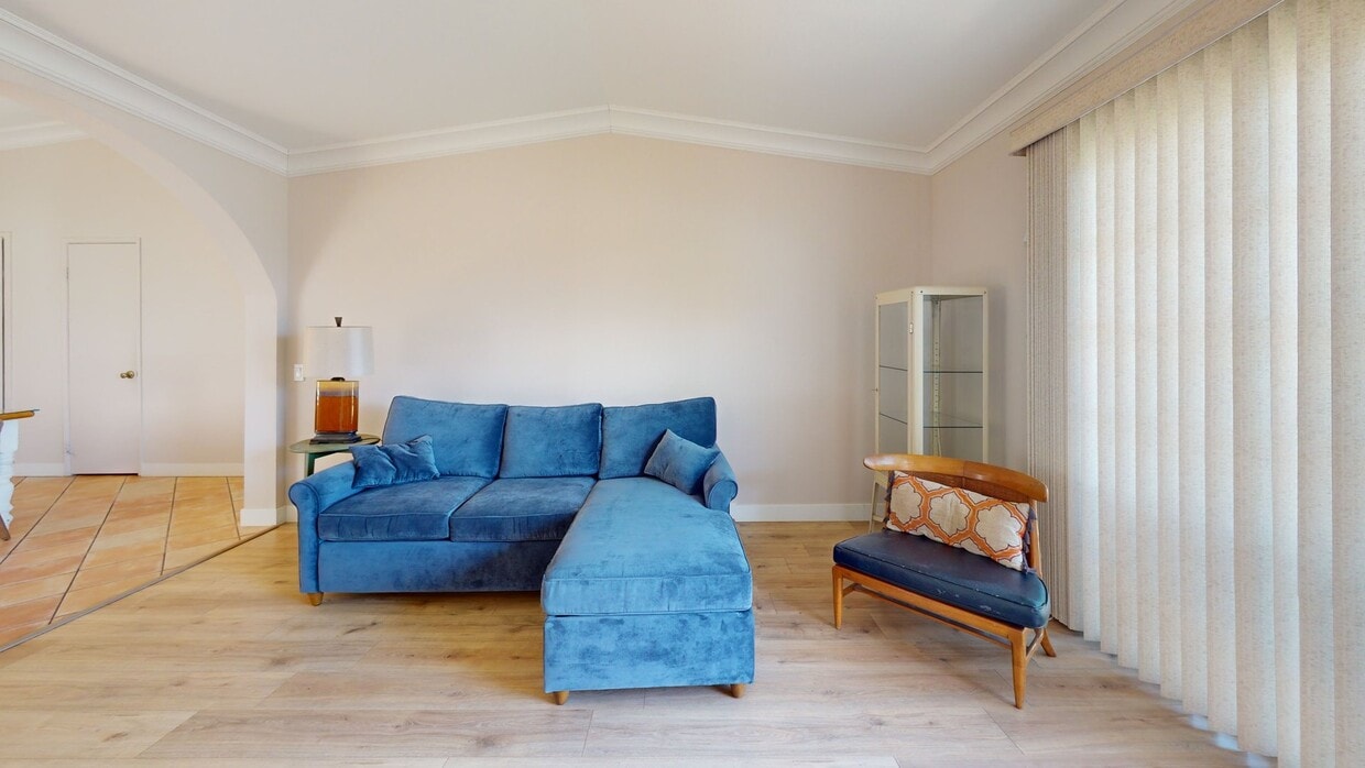 3D Tour - 505 S Farrell Dr Condo Unit O90