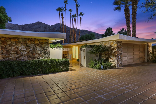 Photo - 77137 Iroquois Dr