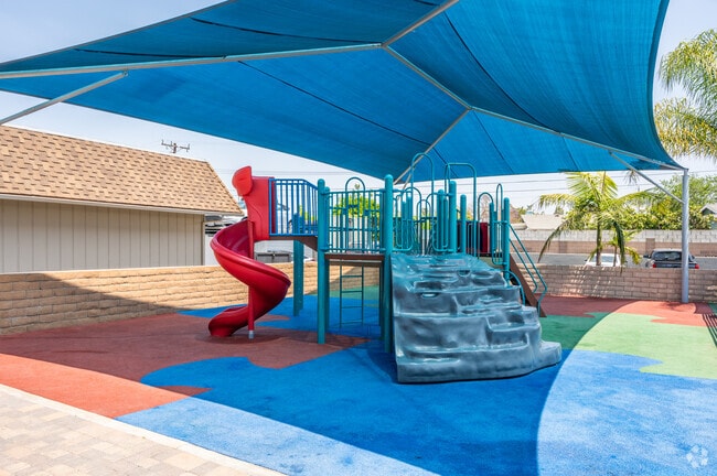 Playground - Summer Crest Apartments