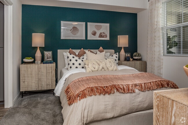 2BR, 2BA - 1056 SF - Lincoln Village Apartment Homes