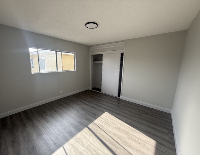 Photo - 1377 W 112th St Unit 8