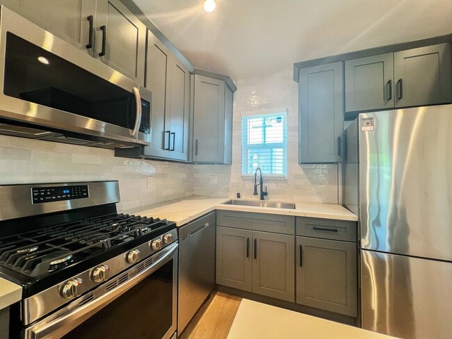Photo - 13053 Venice Blvd Unit 3795