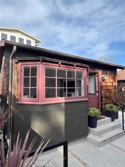 Building Photo - 388 Hawthorne Rd