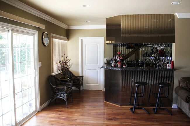Photo - 6422 Nagle Ave