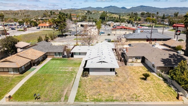 Photo - HALF OFF 1ST MONTH RENT- 2 Bedroom/ 2 bath...