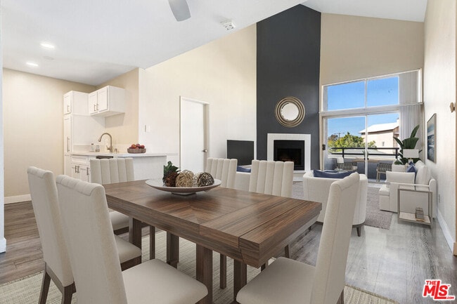 Photo - 1626 Malcolm Ave Unit 202