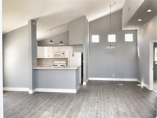 Building Photo - 211 Palmer St Unit 1/2