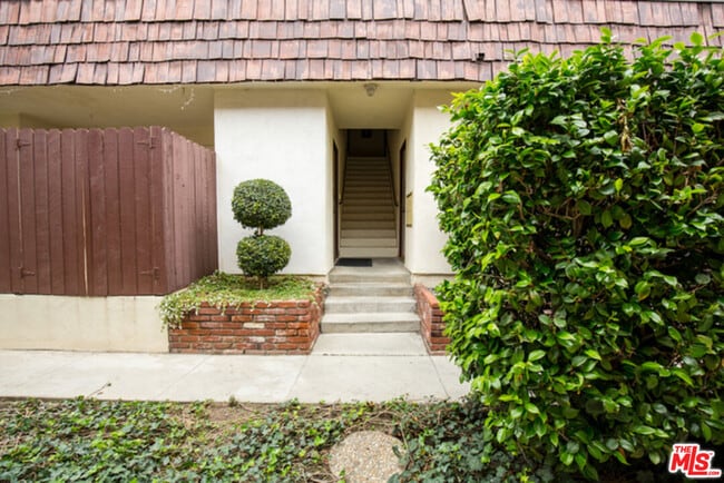 Photo - 2418 Graham Ave Unit 2