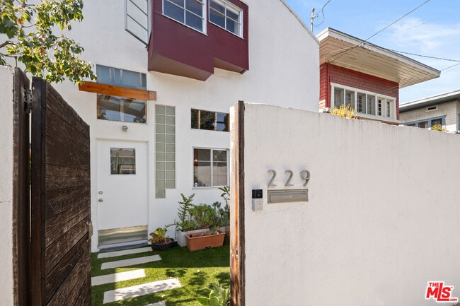 Photo - 229 San Juan Ave