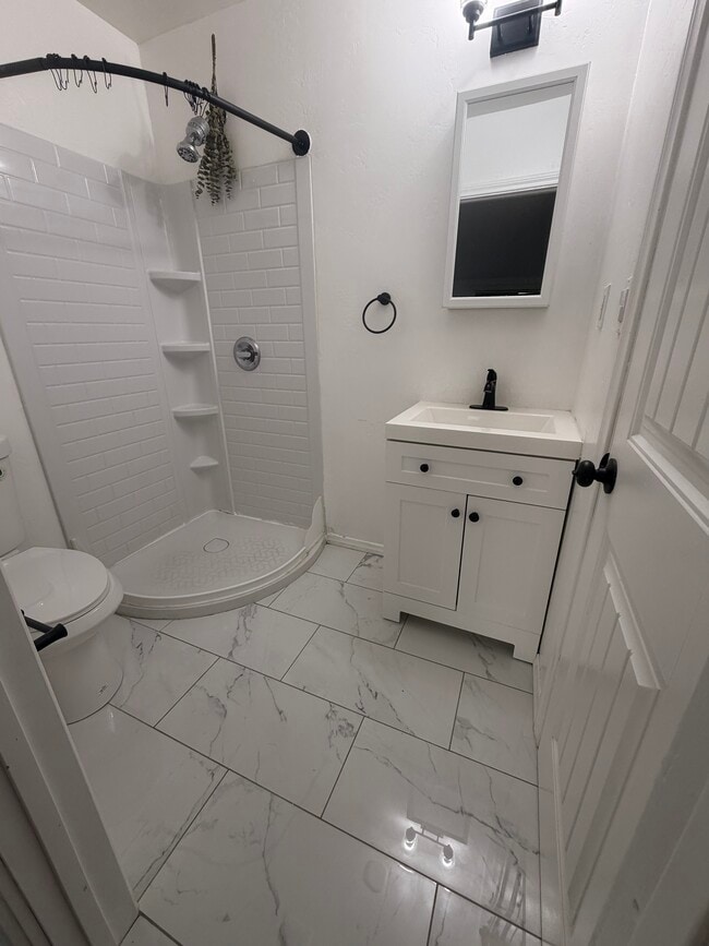 Photo - 2314 Edgerton Dr