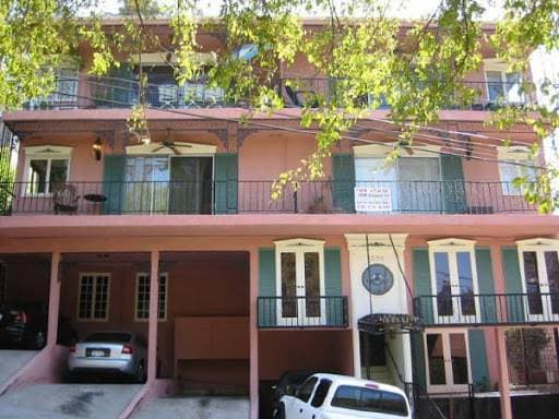 Building Photo - 1300 Larrabee St