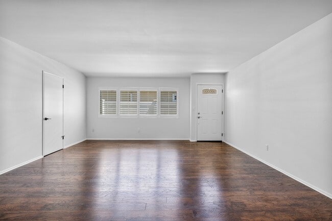 Photo - 24423-24425 Ward Street Unit 24425
