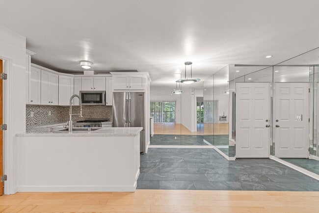 Photo - Fully remodeled 2BR/2BA Condo in prime West Hollywood! Unit 119