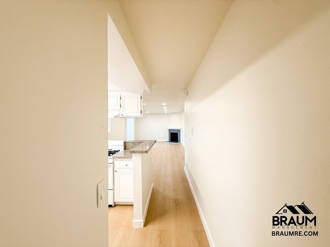 Photo - 11839 Burbank Blvd Unit 4