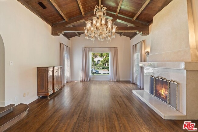 Photo - 208 S Rodeo Dr