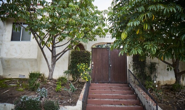 Building Photo - 1510 Maltman Ave