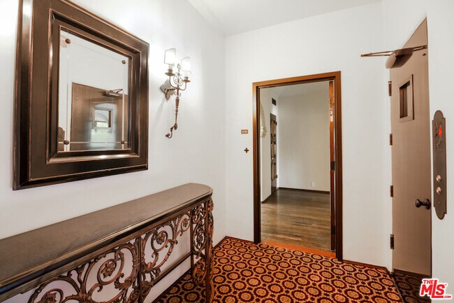 Photo - 1302 N Sweetzer Ave Unit 205