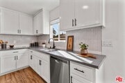 Photo - 5152 Hartwick St