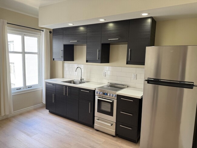 Building Photo - 140 Linden Ave Unit #553