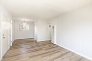 1BR, 1BA - 615SF - Living Room - Ladera Townhouse