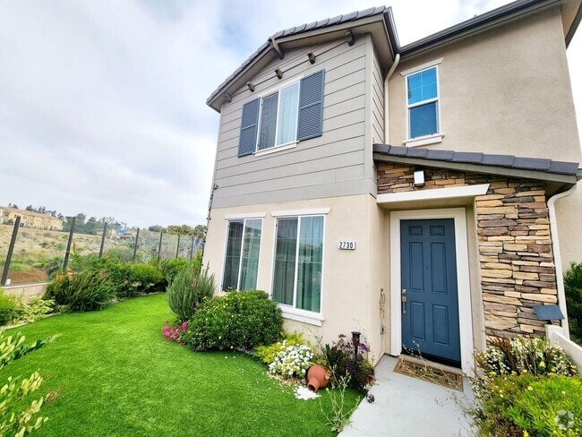 Building Photo - Fully Remodeled 3bed/2.5bath House.