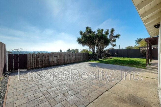 Photo - 6135 Chadwick Ave