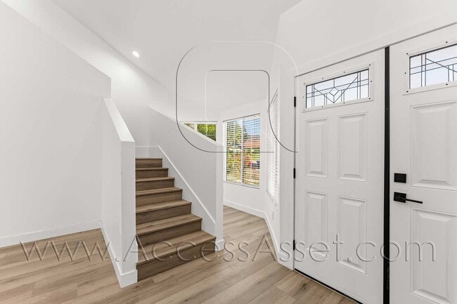 Photo - 10946 Thrush Dr Unit House