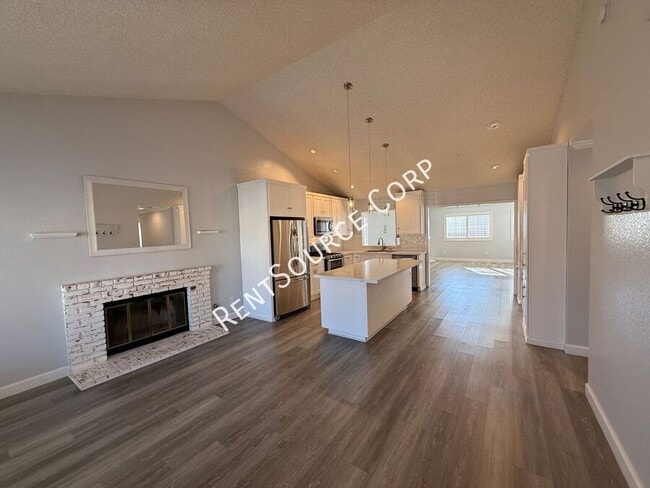 Photo - 1940 Simsburry St