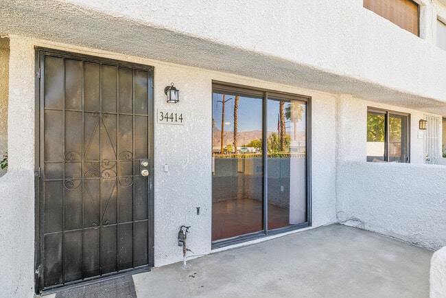 Photo - 34414 Laura Way Townhome