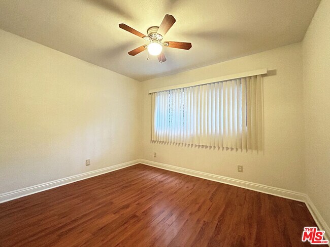 Photo - 1868 10th St