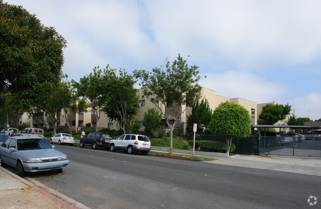 Photo - Briarcrest Apartments