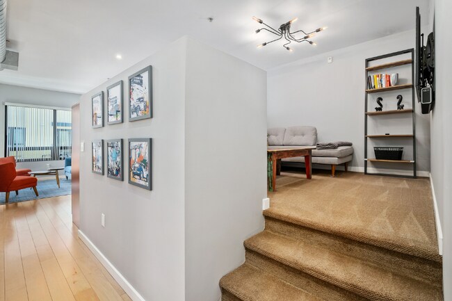 Photo - 889 Date St Unit 541