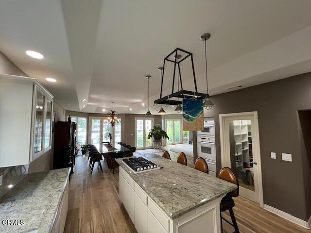 Photo - 988 Peninsula St