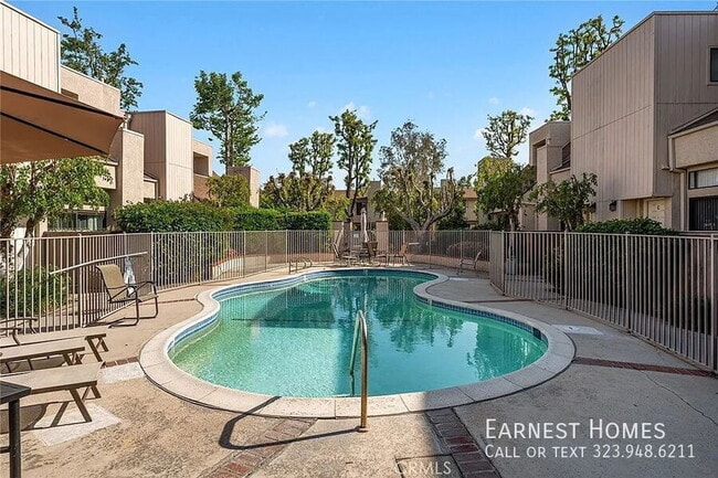 Photo - 15175 Magnolia Blvd Townhome