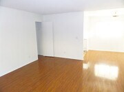 Photo - 14942 Burbank Blvd Apartment