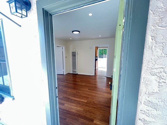 Photo - 2019 Cypress Ave