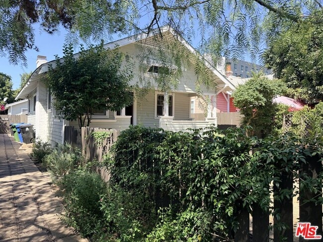 Photo - 1351 N McCadden Pl