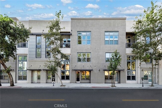 Photo - 210 N Spurgeon St