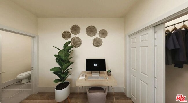 Photo - 2901 Raymond Ave Unit 2901