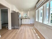 Photo - 4125 1/2 S. Van Ness Ave Condo
