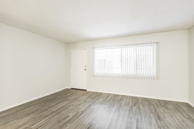 Photo - 951 S. Oxford