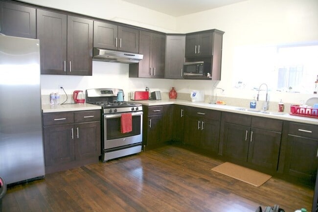 Photo - 1327 W 35th St Unit 2D