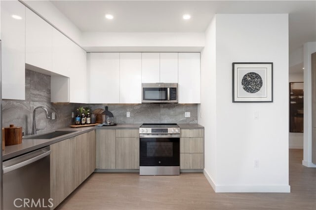 Photo - 511 S Harbor Blvd Unit 604
