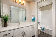 Stone Arbor Bathroom - Stone Arbor Apartments