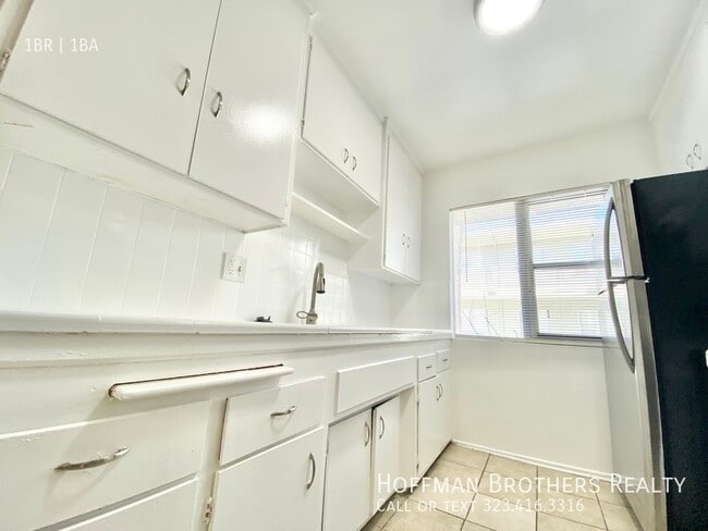 Photo - 3956 Stevely Ave Unit 2